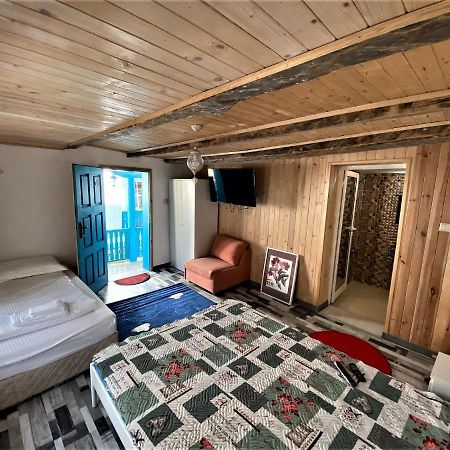 Hôtel Цяла Ваканционна Къща- Florina Houses à Goranovtsi Extérieur photo