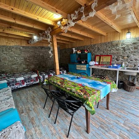 Hôtel Цяла Ваканционна Къща- Florina Houses à Goranovtsi Extérieur photo