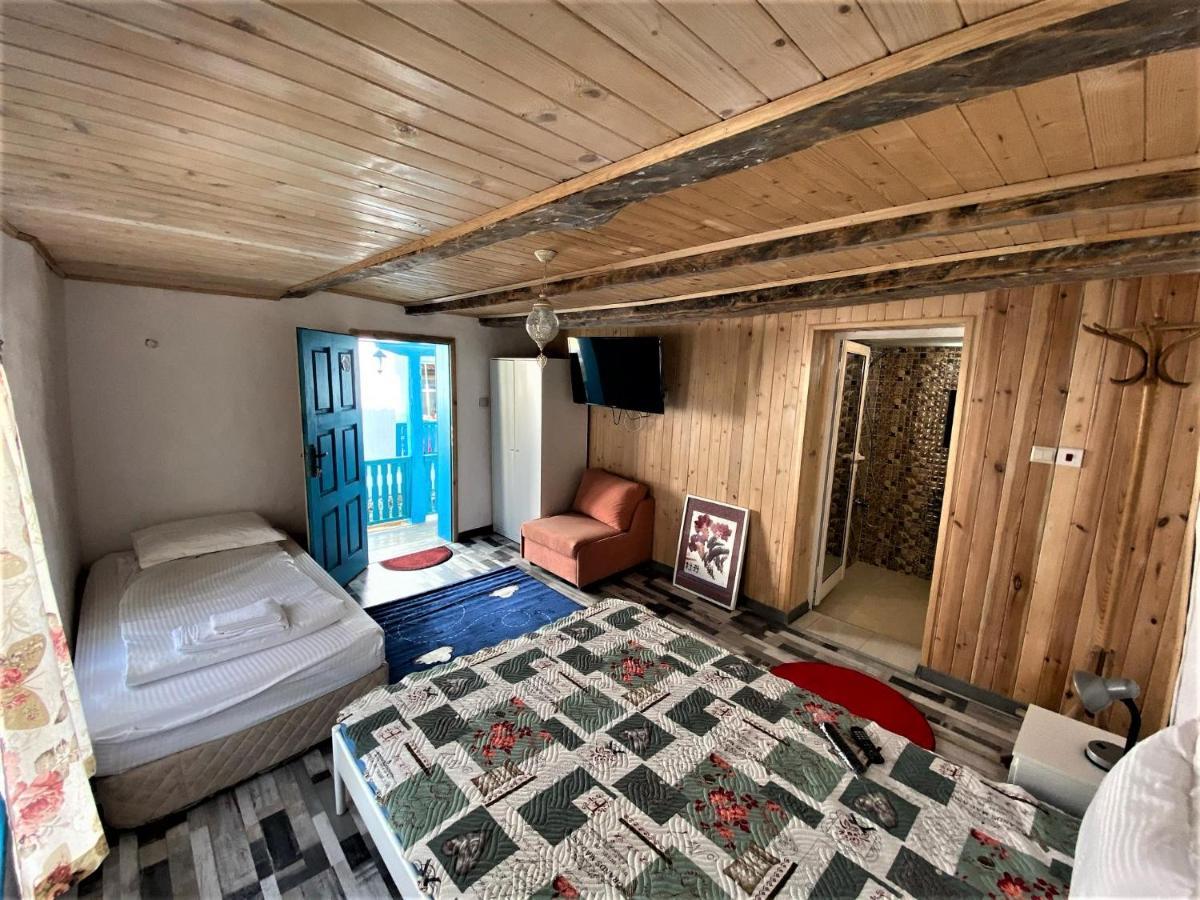 Hôtel Цяла Ваканционна Къща- Florina Houses à Goranovtsi Extérieur photo